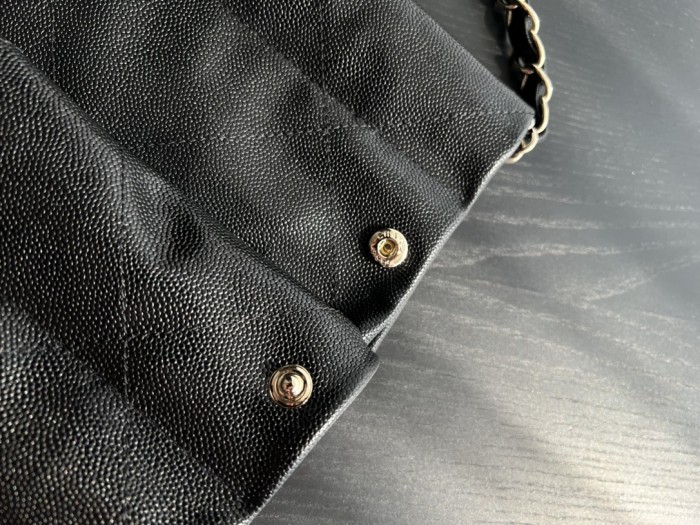  Handbag   Chanel  size  39cmx42cmx8 cm