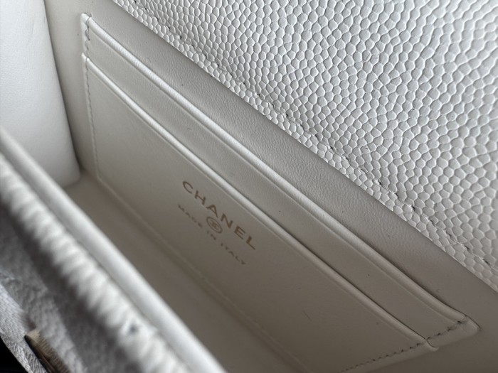  Handbag   Chanel  3237  size  15.5cmx12cmx6 cm