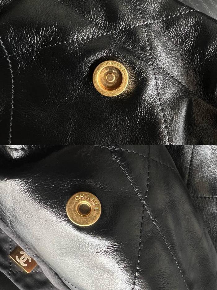  Handbag   Chanel   size  35cmx37cmx7 cm