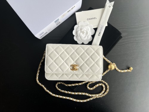 CHANEL WOC Smooth Lambskin With Gold Metal Shoulder Bag, Crossbody Bag Mini Women's White AP1450-B02916-10601 size 19*4*12cm