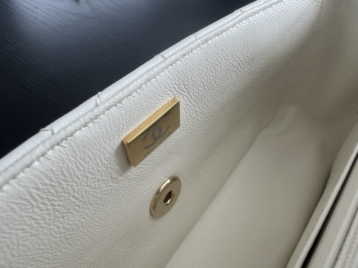 Handbag  Chanel AS2431  size  20cmx13cmx9 cm