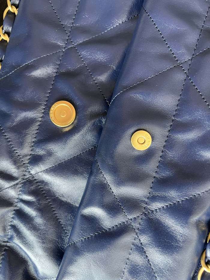  Handbag   Chanel   size   39cmx42cmx8 cm