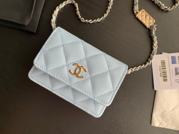 Handbag  Chanel  2444  size  10cmx8cmx1.5 cm