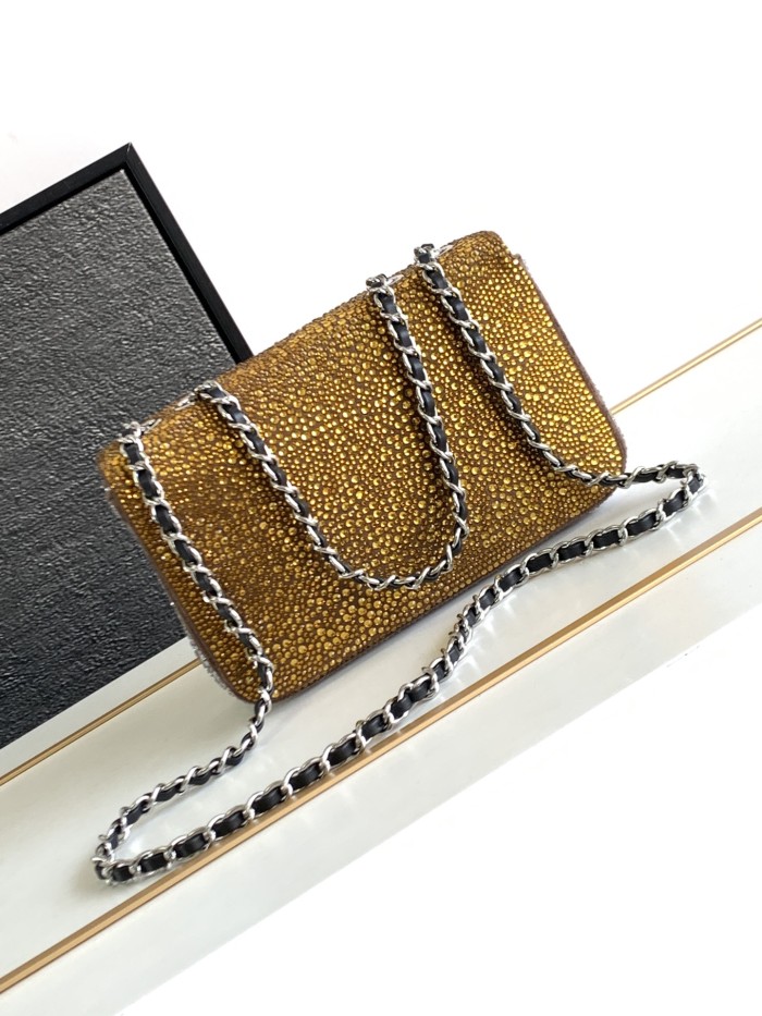  Handbag  Chanel  size  20  cm