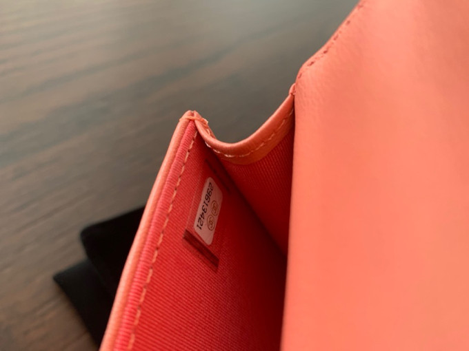  Handbag   Chanel  AP1773  size 18.5cmx10cmx2.5 cm