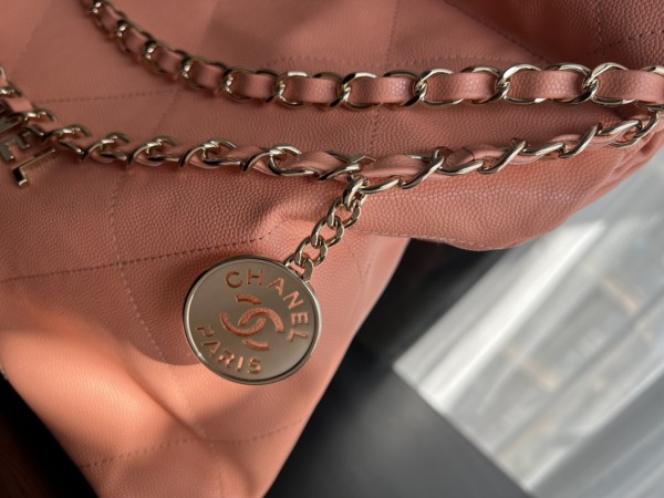  Handbag  Chanel   size  35cmx37cmx7 cm