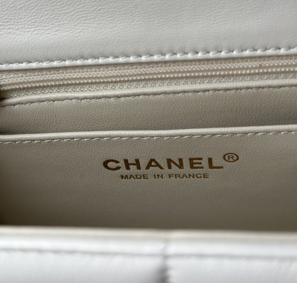 Handbag   Chanel  AP3744  size  18  cm  