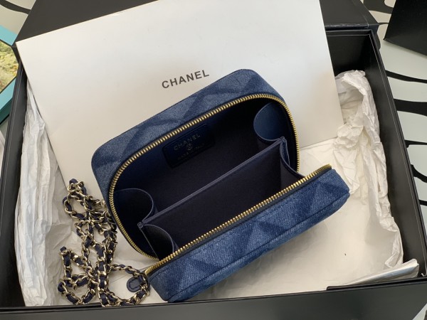 Handbag   Chanel 2462 size  14×10×6 cm