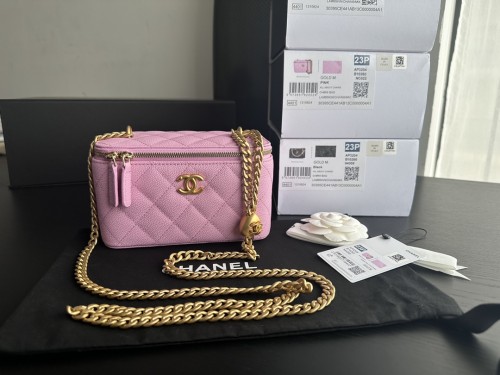  Handbag   Chanel  3204  size  16cmx8cmx10 cm  