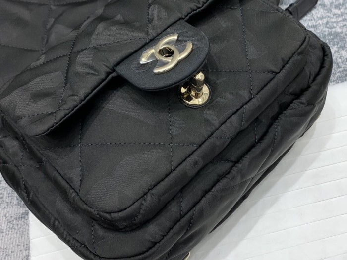 Handbag   Chanel   size 51*23*20.5 cm