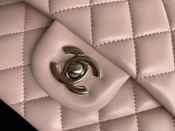 Handbag   Chanel  1113  size  23 cm