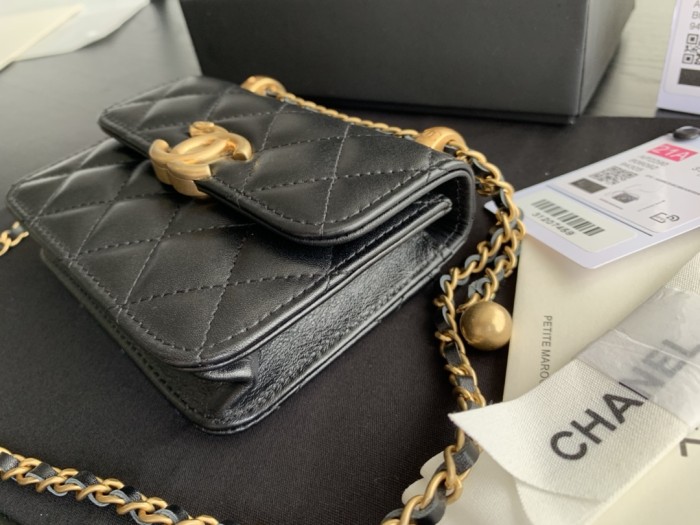 Handbag   Chanel  2290  size 12cmx9 cm 