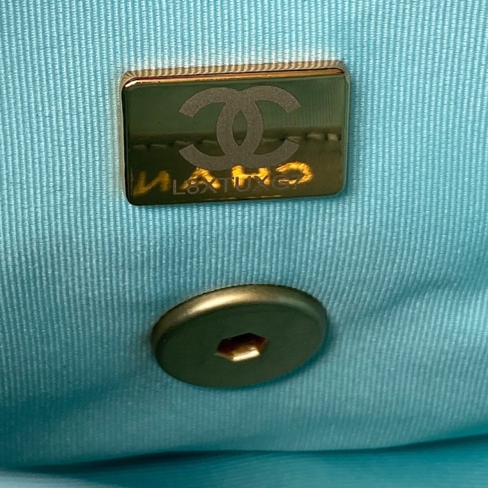 Handbag  Chanel  AS3205  size 13-18-6 cm