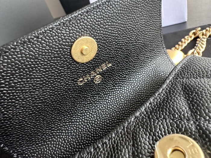  Handbag  Chanel  3224  size  12.5cmx9cmx3 cm 