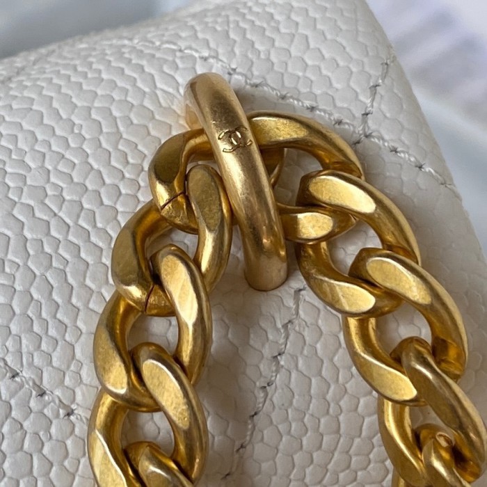  Handbag  Chanel AS3828  size  12X19x8 cm