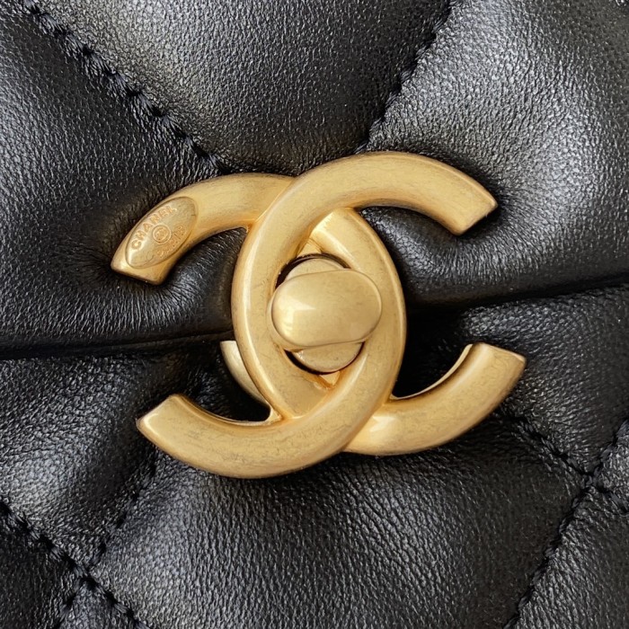 Handbag  Chanel  AS3206  size  16-22-7 cm