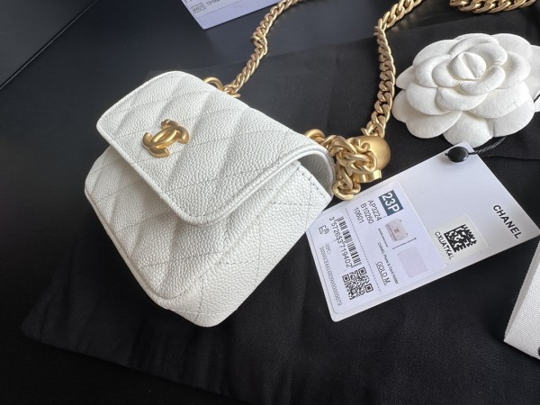  Handbag  Chanel  3224 size  12.5cmx9cmx3 cm