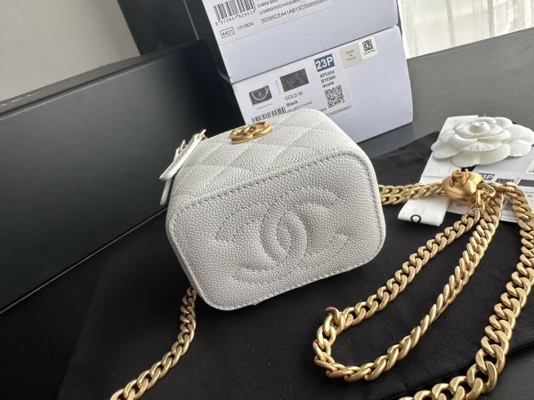  Handbag   Chanel   3203  size  11cmx8.5cmx7 cm