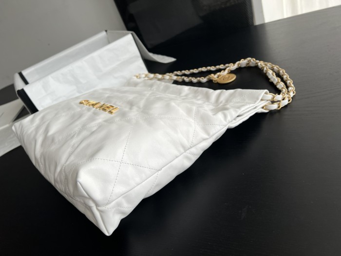  Handbag   Chanel   size 39cmx42cmx8 cm