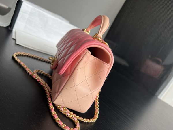 Handbag  Chanel AS2431 size  20cmx13cmx9 cm