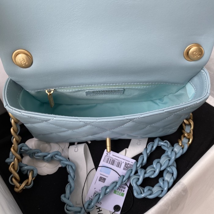 Handbag  Chanel AS3206  size  16-22-7 cm