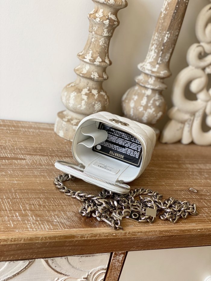  Handbag Chanel 81193  size  12 cm  