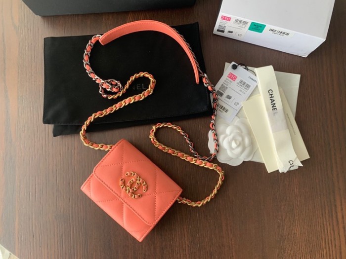 Handbag  Chanel  AP1787  size  8.5cmx12cmx2.5 cm