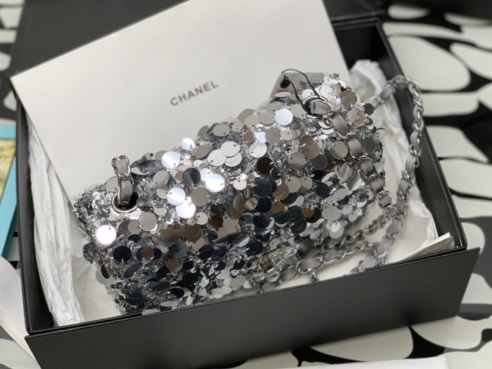 Handbag   Chanel  size  20 cm