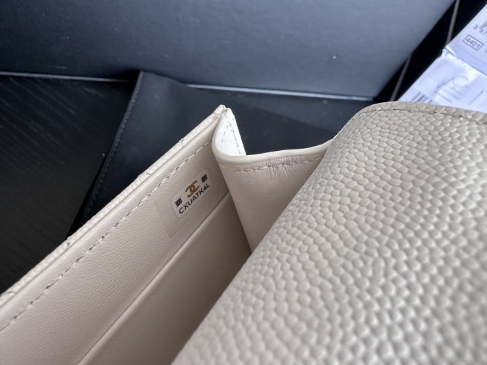  Handbag   Chanel  3237  size  15.5cmx12cmx6 cm