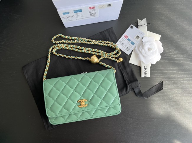  Handbag   Chanel  AP1450  size  19 cm