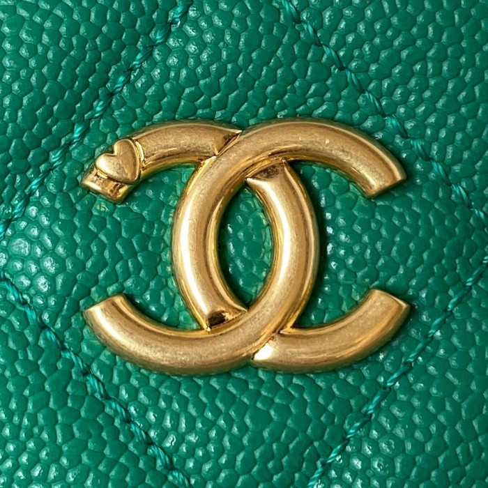  Handbag   Chanel  AS3830  size  16*20*8 cm