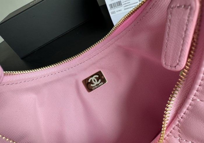 Handbag Chanel  AP3232  size  14cmx10cmx6 cm