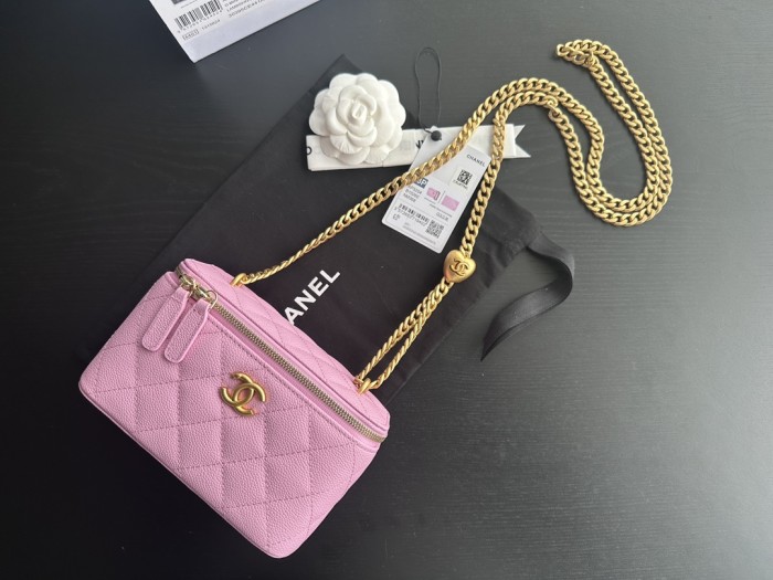  Handbag   Chanel  3204  size  16cmx8cmx10 cm  