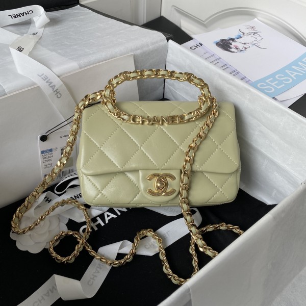  Handbag   Chanel   AS3749  size 20 cm