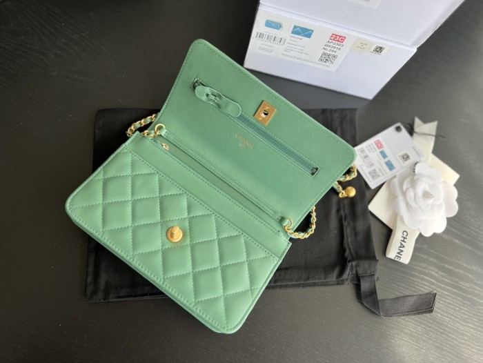  Handbag   Chanel  AP1450  size  19 cm