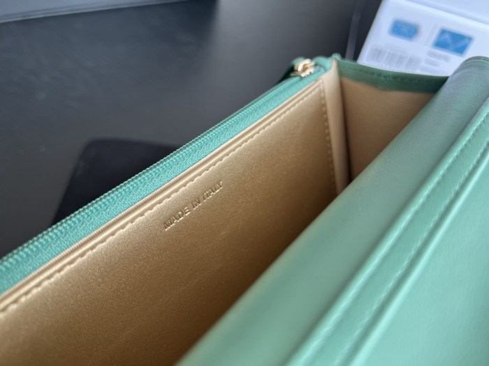  Handbag   Chanel  AP1450  size  19 cm