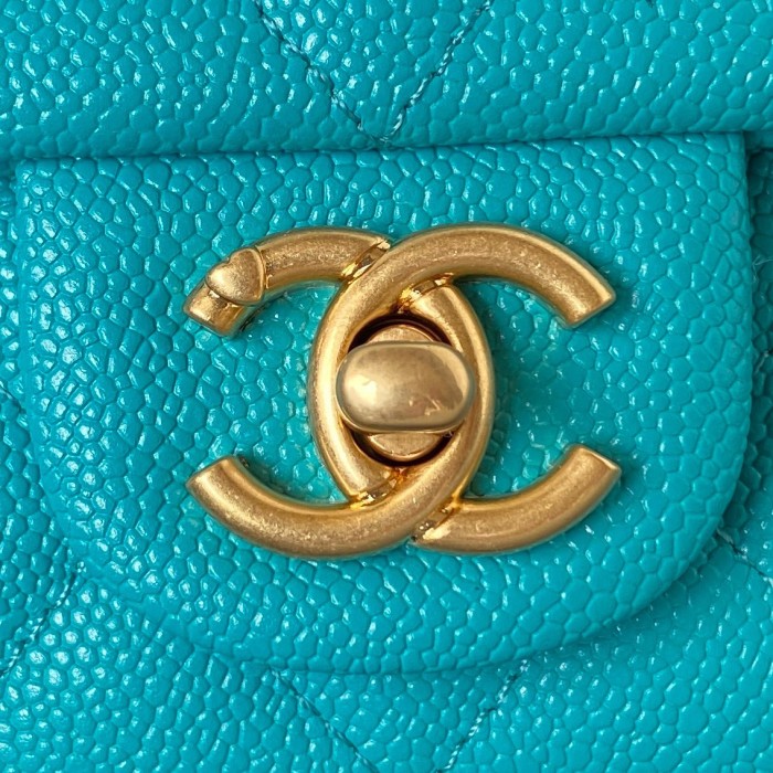  Handbag  Chanel  AS3828  size  12X19x8 cm