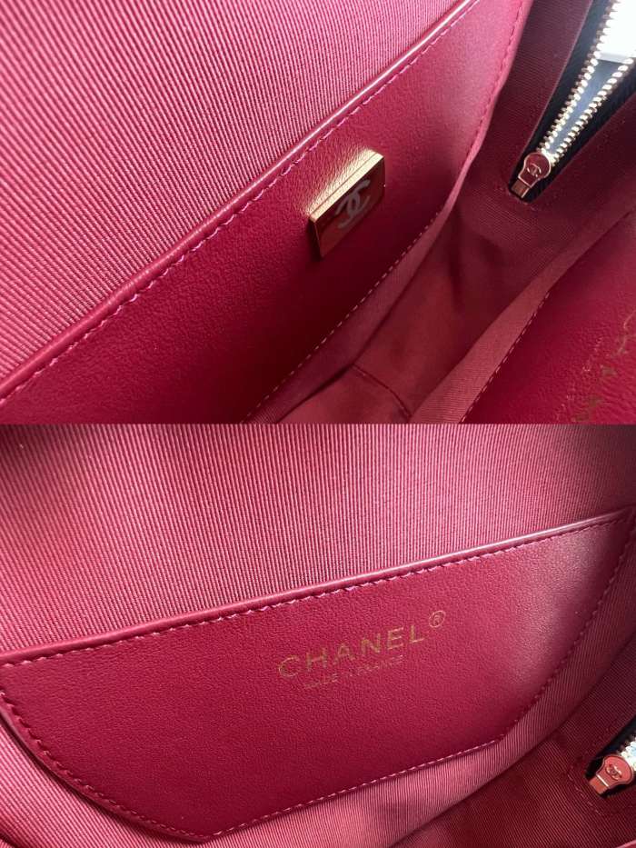  Handbag  Chanel  size  18cmx17cmx5 cm