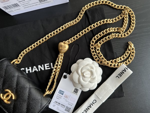  Handbag  Chanel  3224  size  12.5cmx9cmx3 cm 