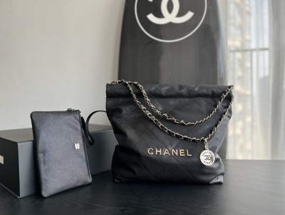  Handbag   Chanel   size  35cmx37cmx7 cm