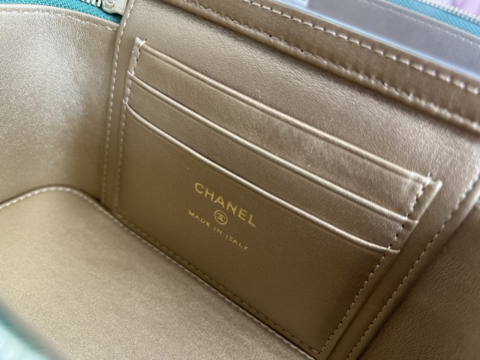 CHANEL Sheepskin Box Bag, Crossbody Bag, Mirror Shoulder Bag Women's Grass Green AP2303-B02916-NL294 size 17*8.5*9.5 cm