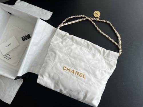  Handbag   Chanel   size 39cmx42cmx8 cm