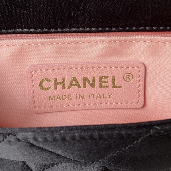  Handbag   Chanel  AS3749  size  20 cm