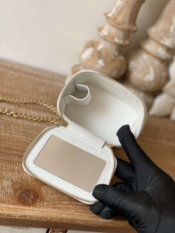 Handbag  Chanel  81246  size  10.5   8.5  7 cm