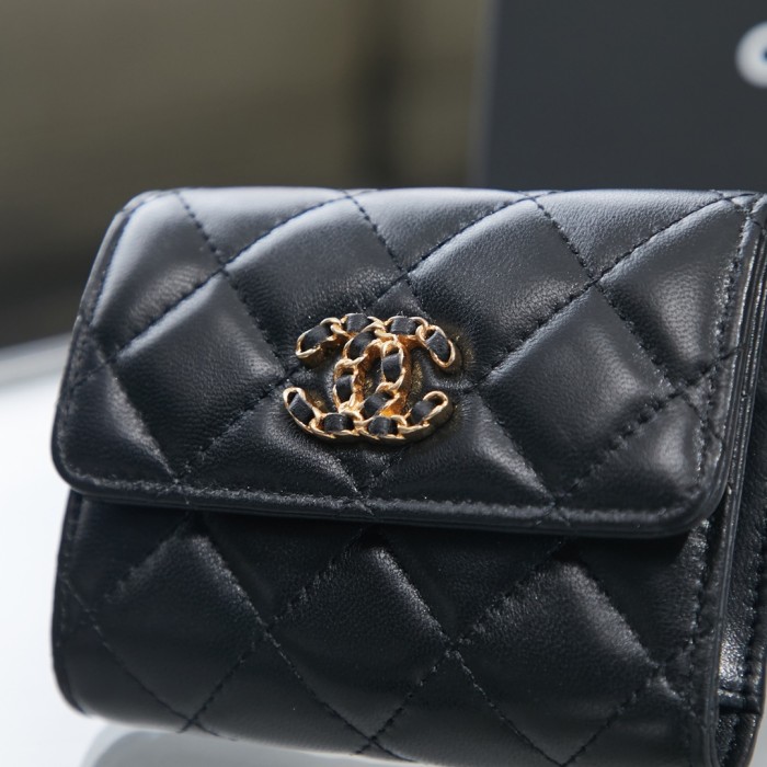 Handbag  Chanel AP07940  size  9×10.5×3 cm 