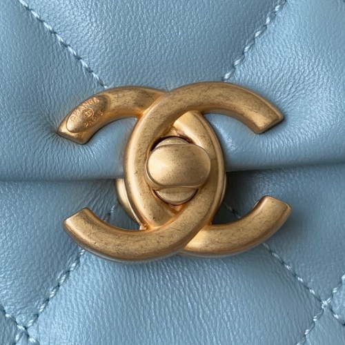 Handbag  Chanel AS3206  size  16-22-7 cm