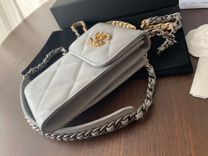 Handbag   Chanel AP1773  size 18.5cmx10cmx2.5 cm 
