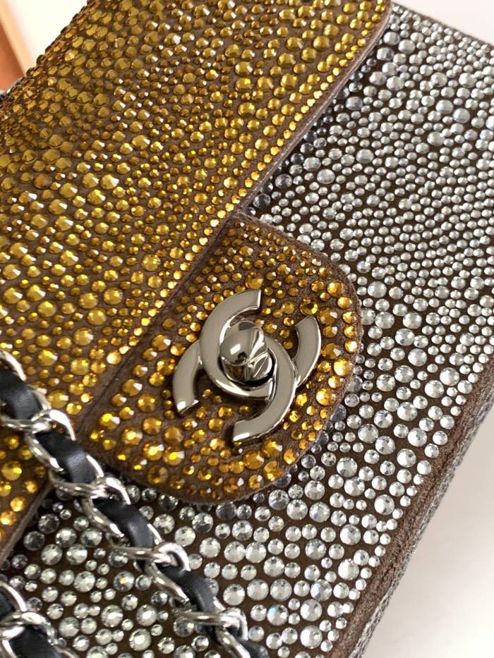  Handbag  Chanel  size  20  cm