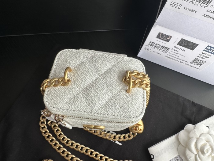  Handbag   Chanel   3203  size  11cmx8.5cmx7 cm