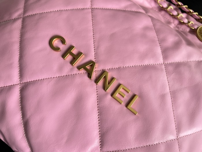  Handbag  Chanel  size   39cmx42cmx8 cm